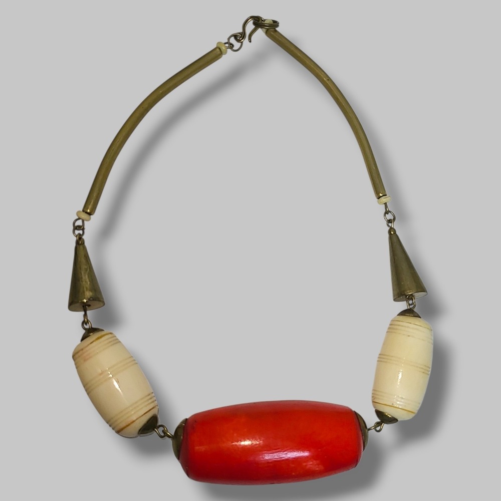 Vintage Tribal Bead Necklace Red Center Carved Beads Brass Boho Ethnic 18" - Picture 4 of 4